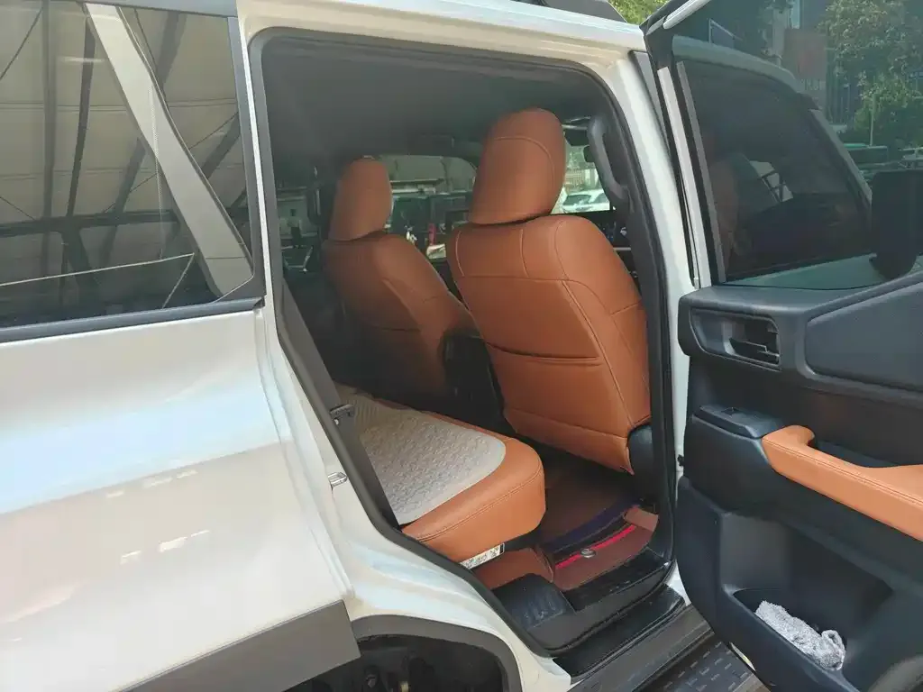 Toyota Prado — фото 2
