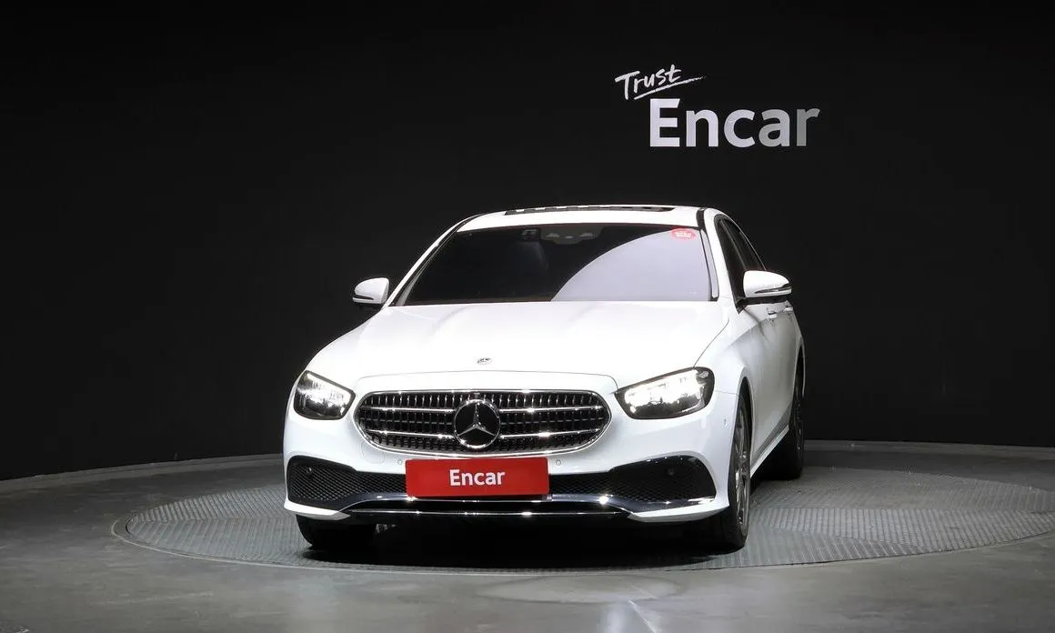 Mercedes-Benz E-Class — фото 2
