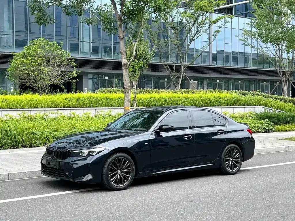 BMW 3 Series — фото 1