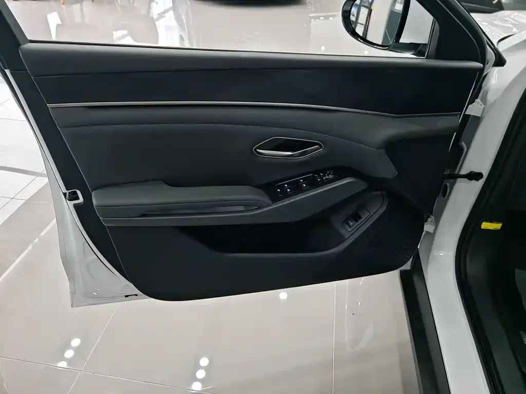 BYD Qin L — фото 4