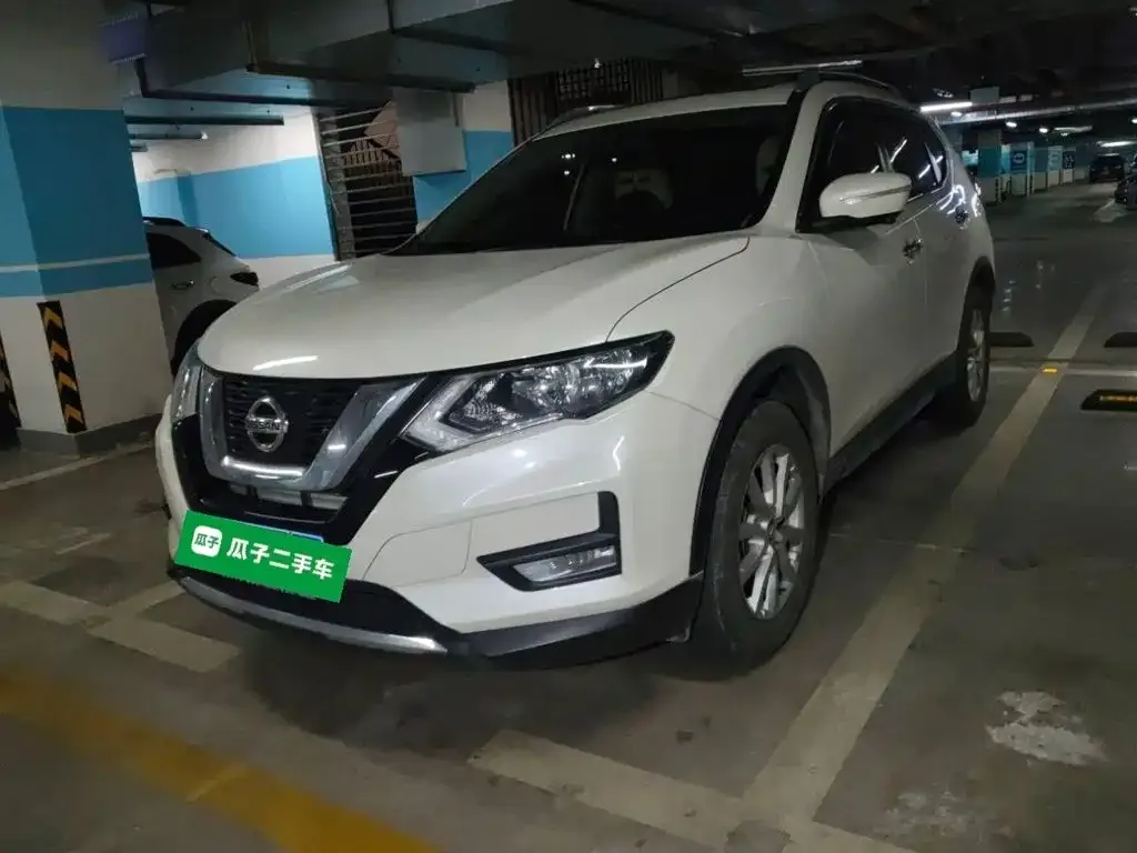 Nissan X-Trail — фото 1