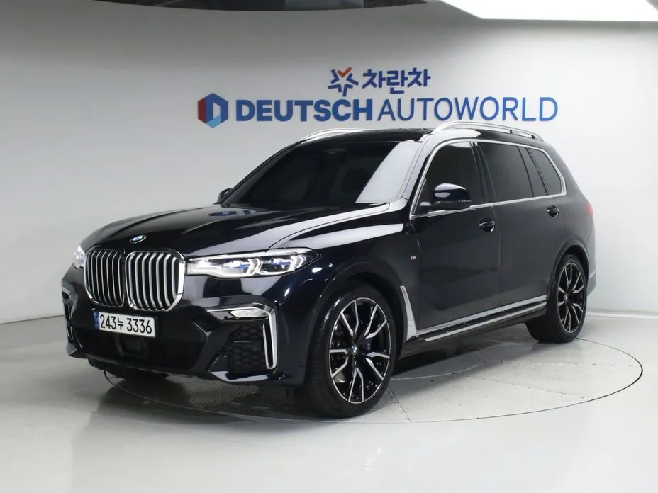 BMW X7 — фото 1