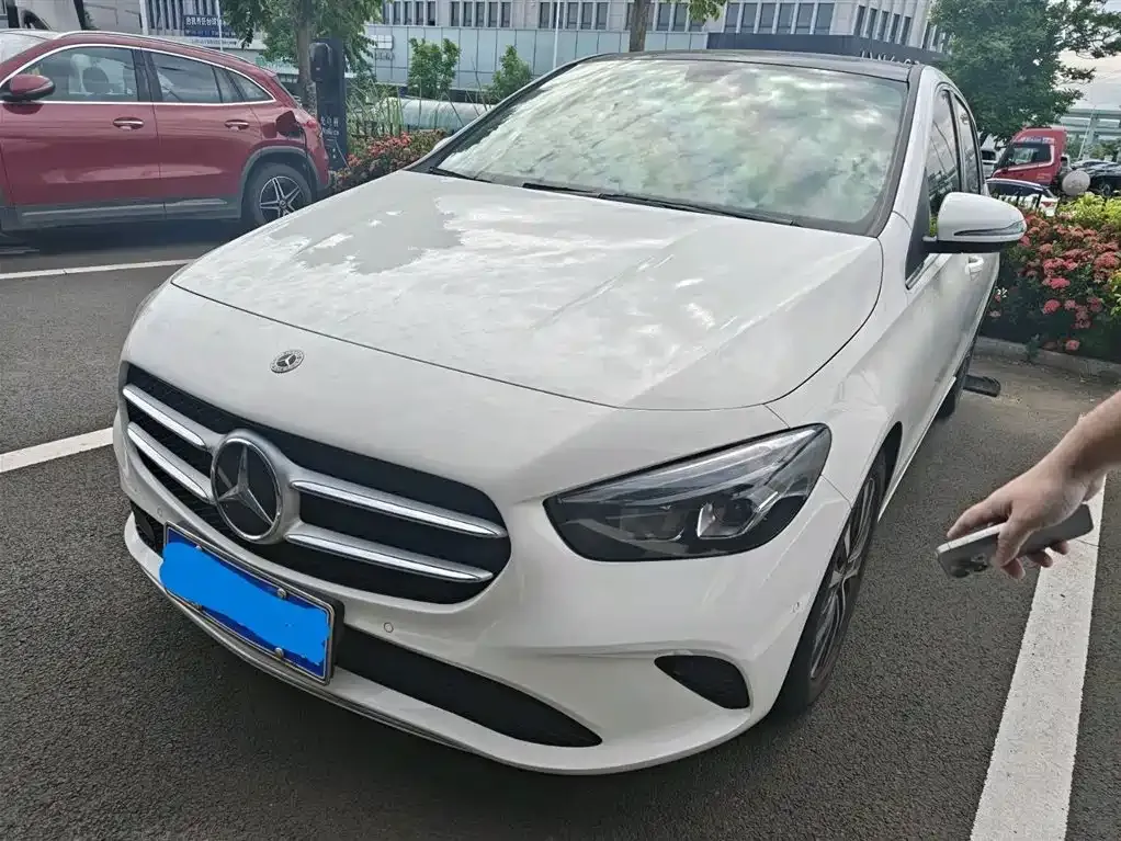 Mercedes-Benz B-Class — фото 1