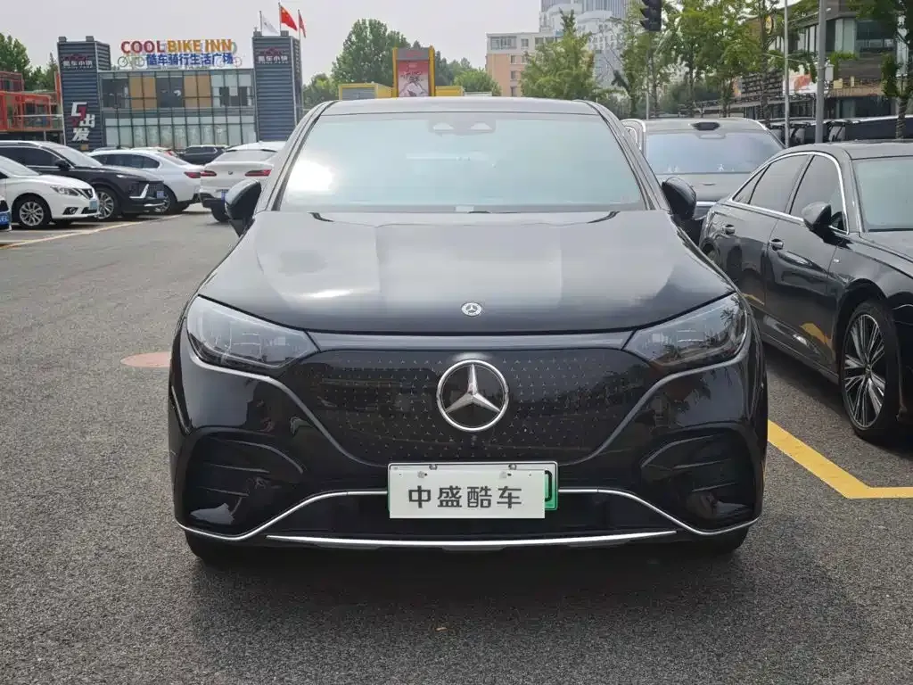 Mercedes-Benz EQE SUV — фото 4