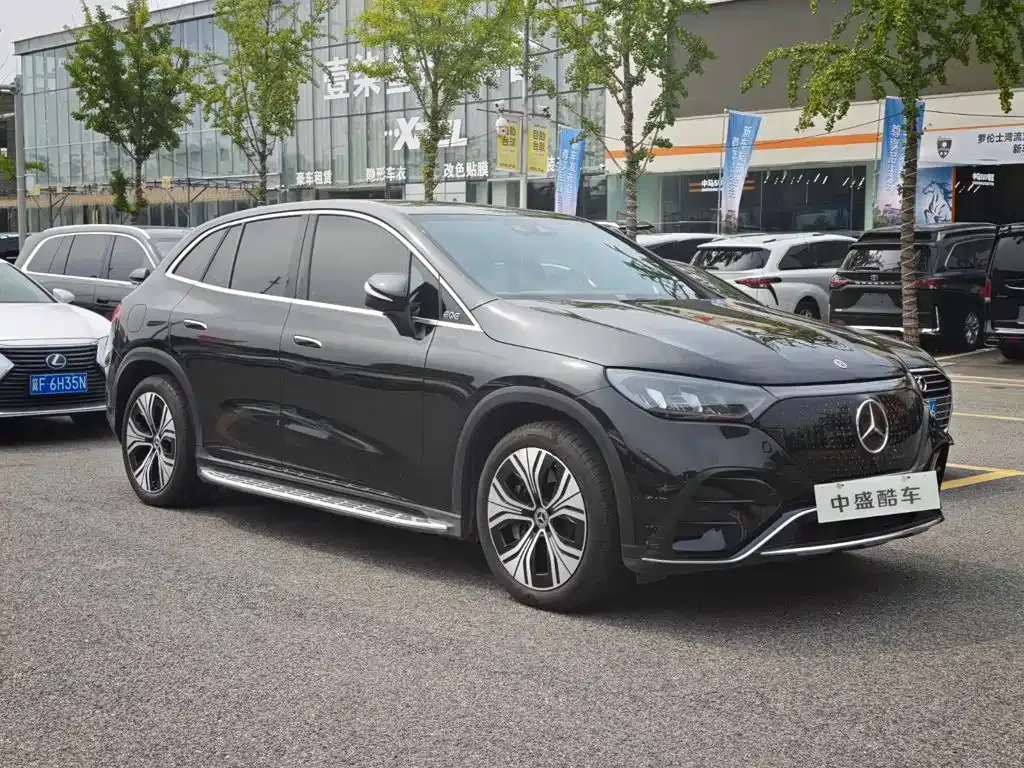 Mercedes-Benz EQE SUV — фото 9