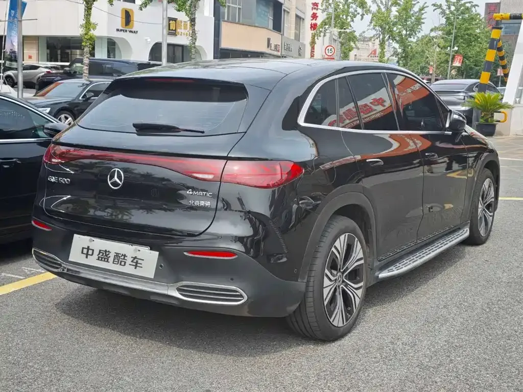 Mercedes-Benz EQE SUV — фото 10
