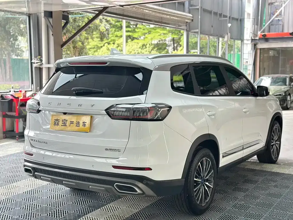 Chery Tiggo 8 — фото 8
