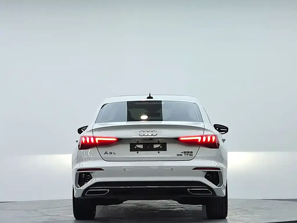 Audi A3 — фото 2