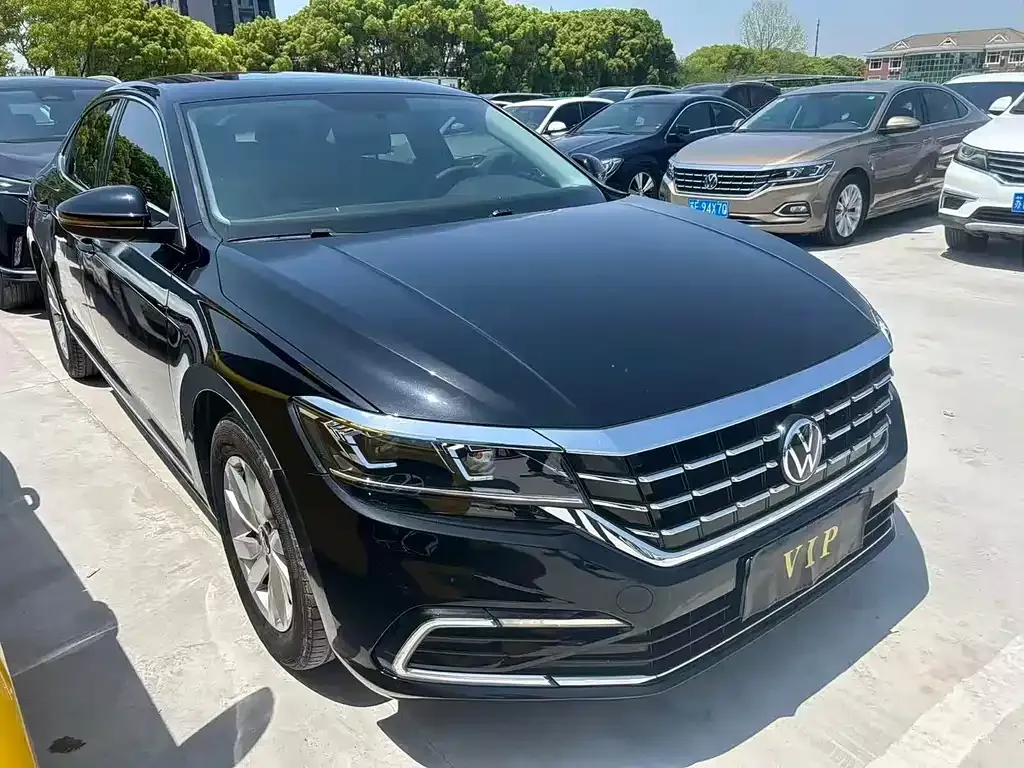 Volkswagen Passat — фото 9