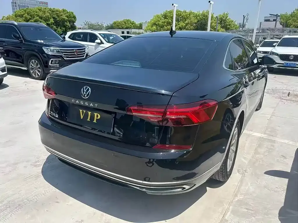Volkswagen Passat — фото 3