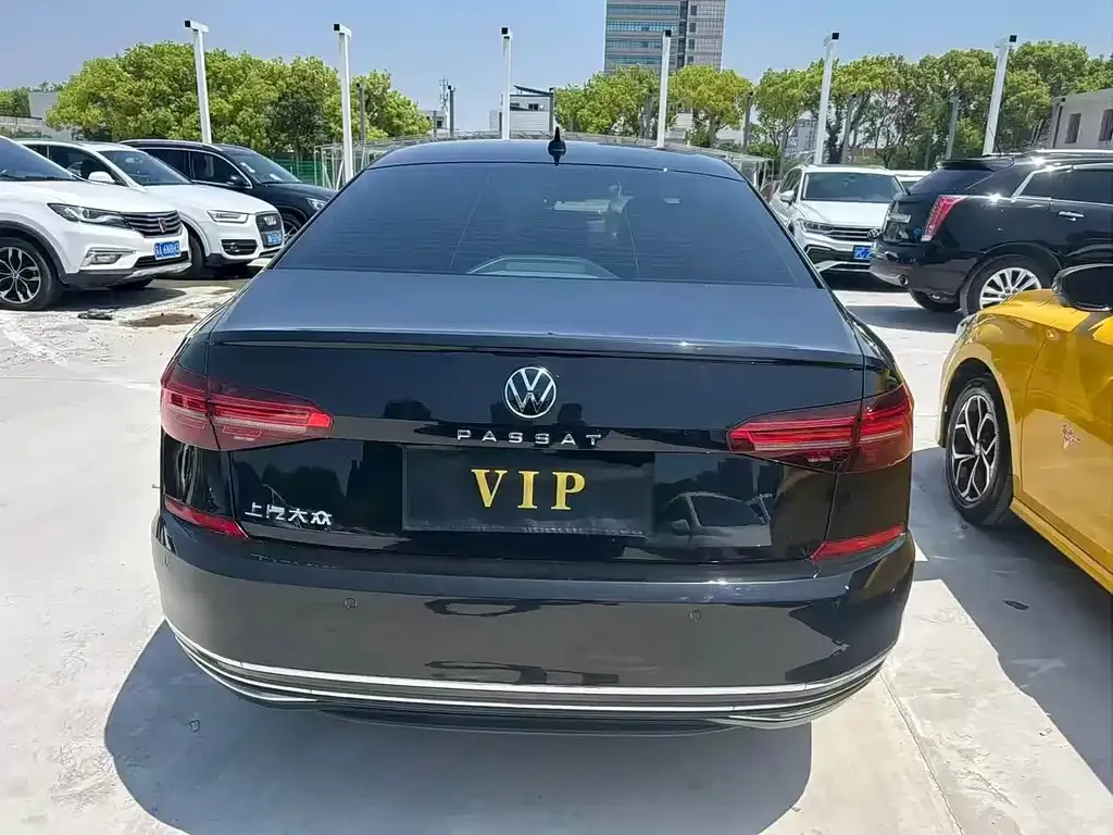 Volkswagen Passat — фото 4