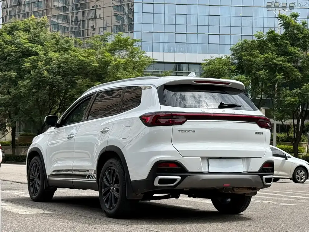 Chery Tiggo 8 — фото 2