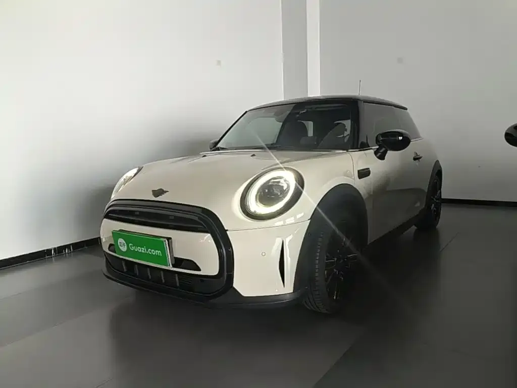 MINI Cooper (3-door) — фото 1