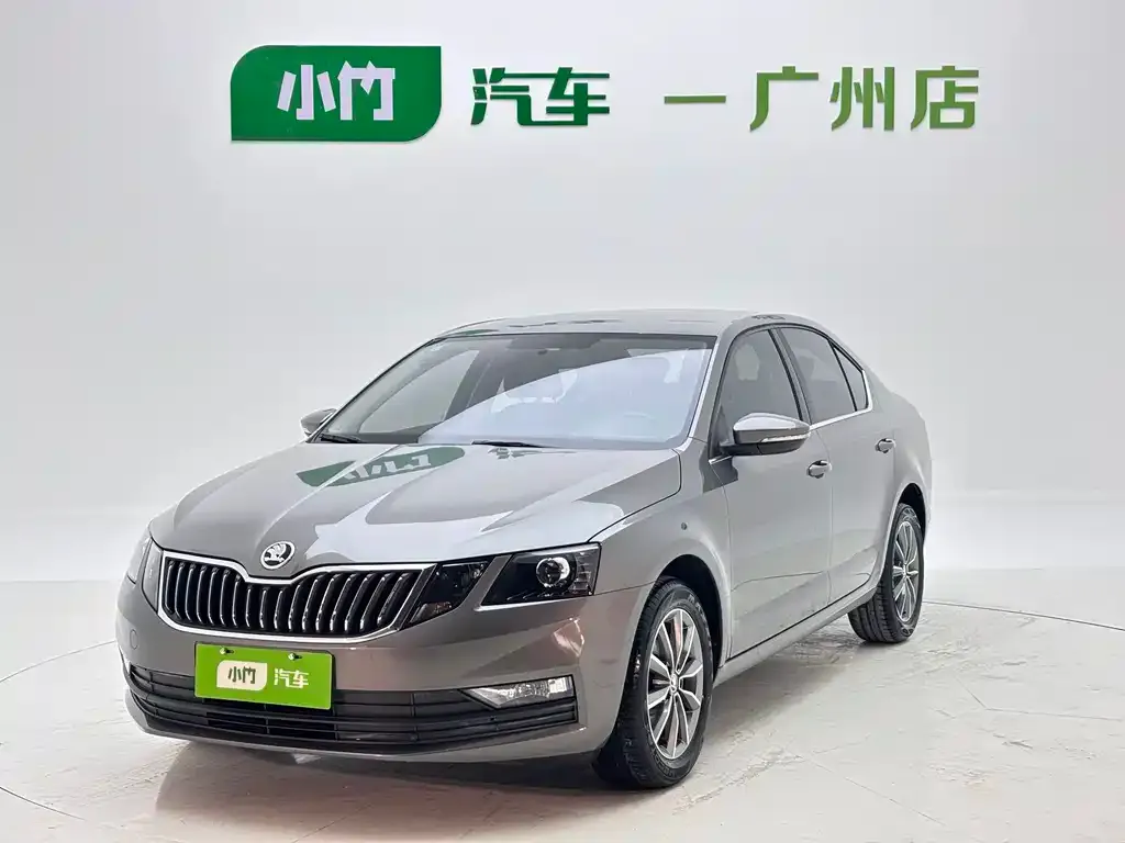 Skoda Octavia — фото 1