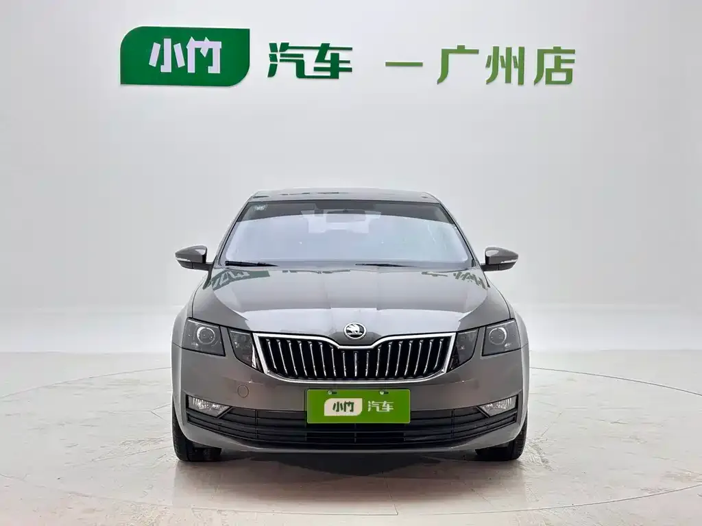 Skoda Octavia — фото 8