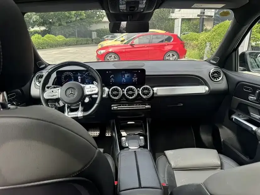 Mercedes-Benz GLB AMG — фото 6