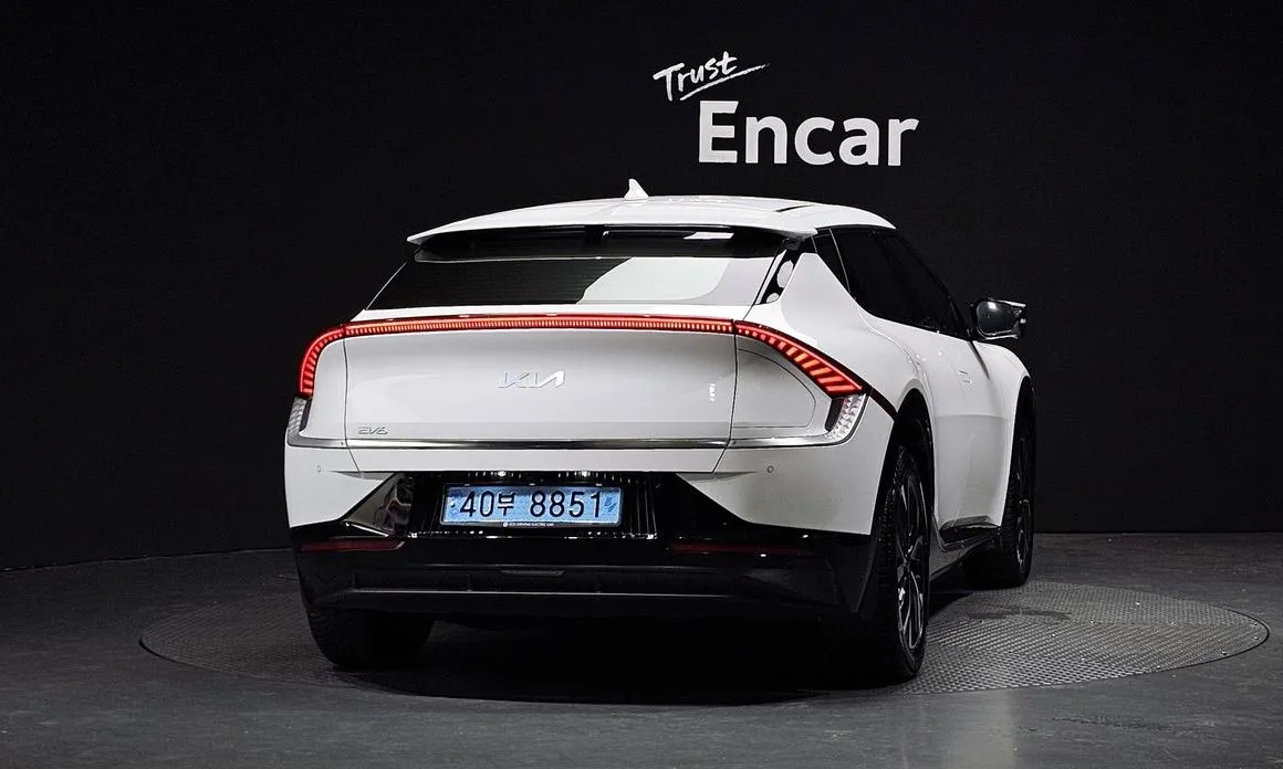 Kia EV6 — фото 8