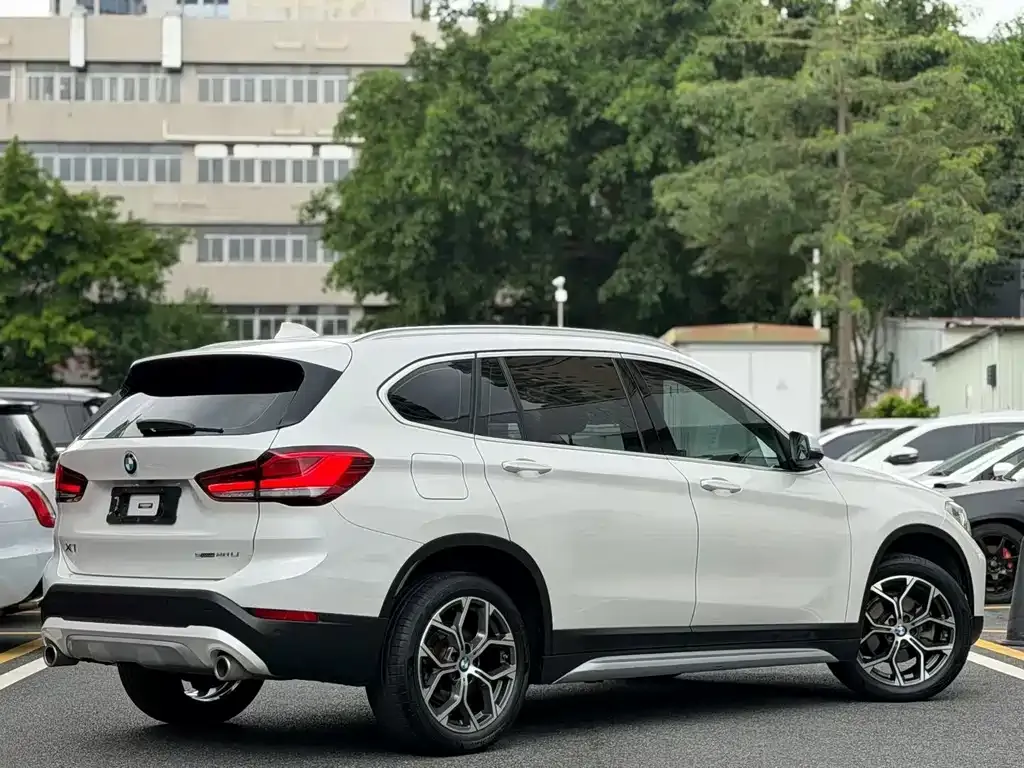 BMW X1 — фото 2
