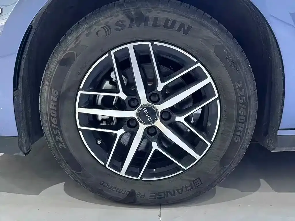 BYD Seal 05 DM-i — фото 6