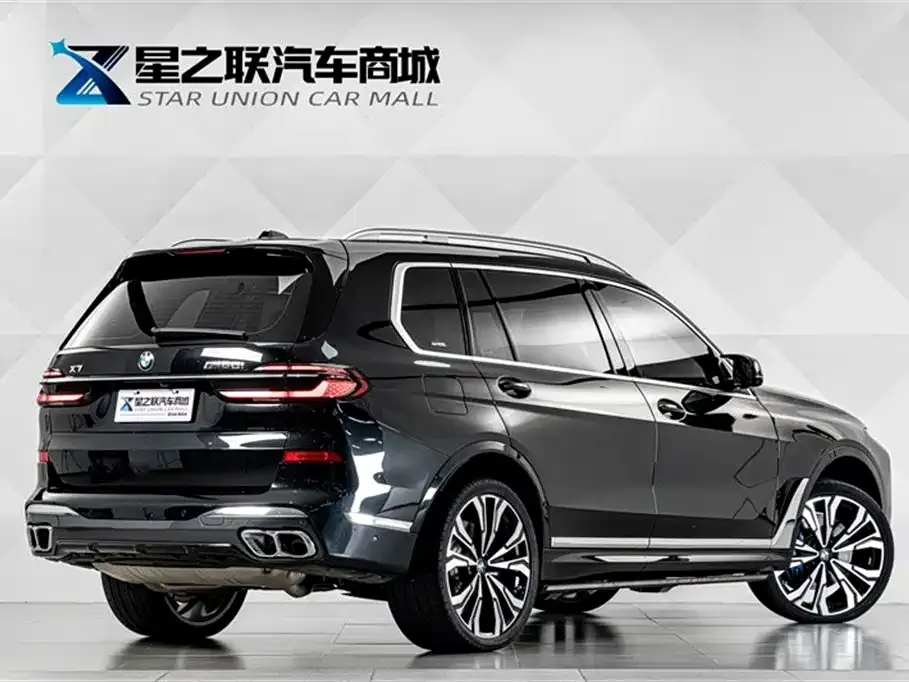 BMW X7 M60i — фото 8