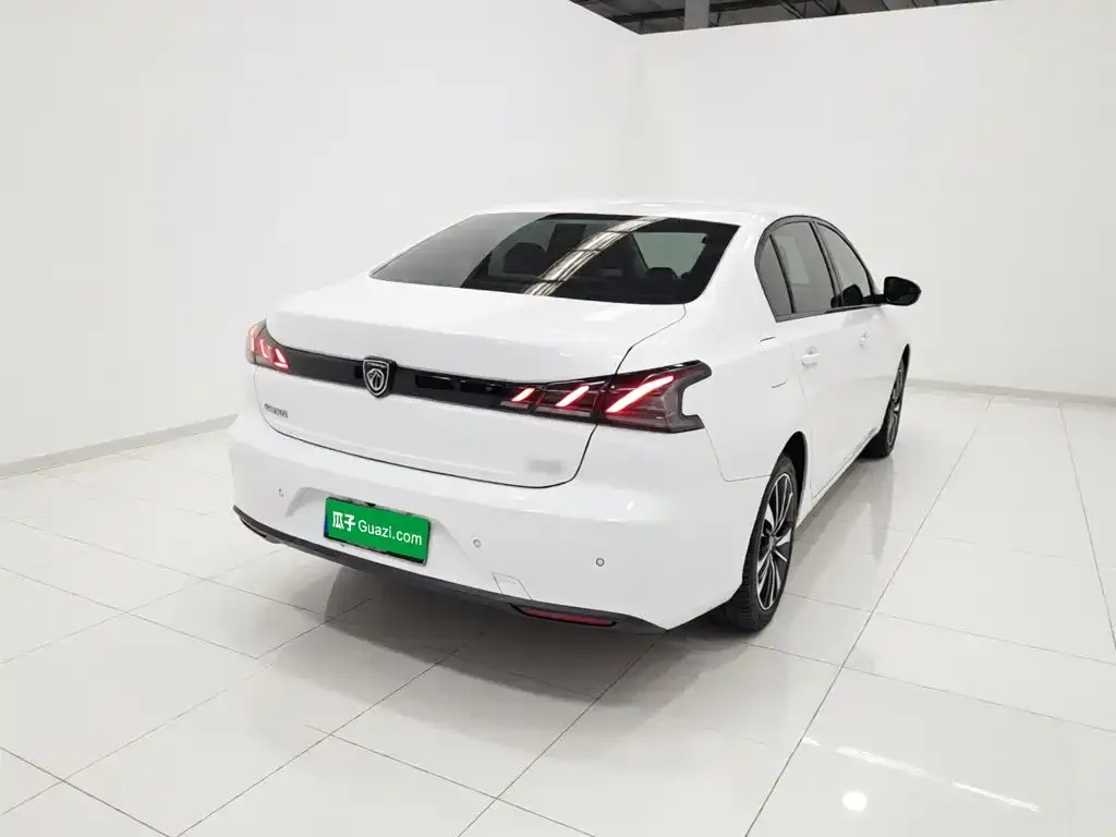 Peugeot 408 — фото 10