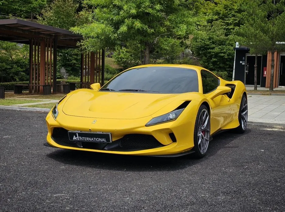 Ferrari F8 — фото 1