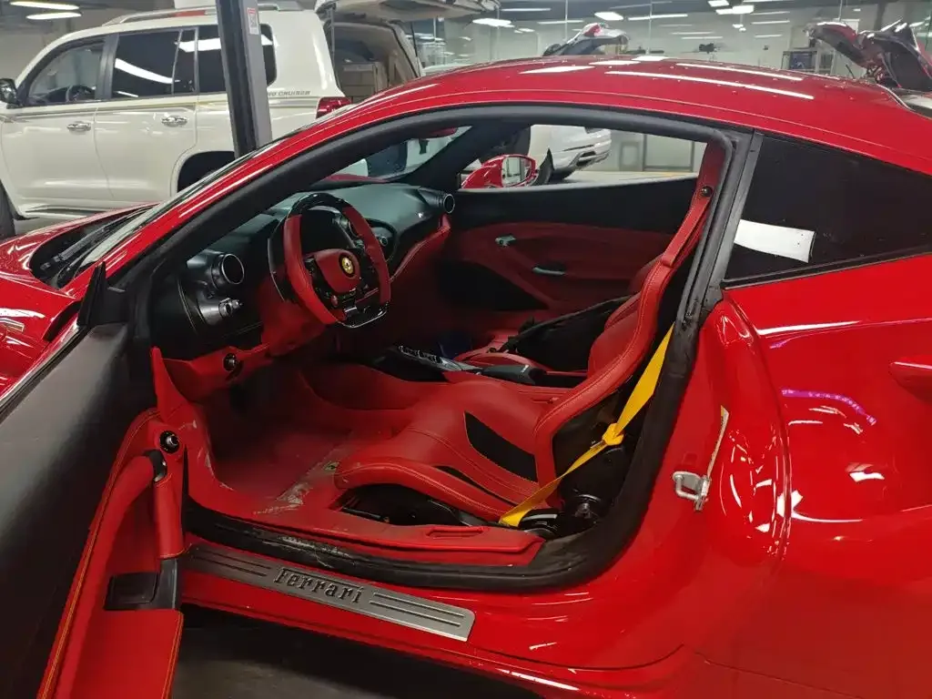 Ferrari F8 — фото 4