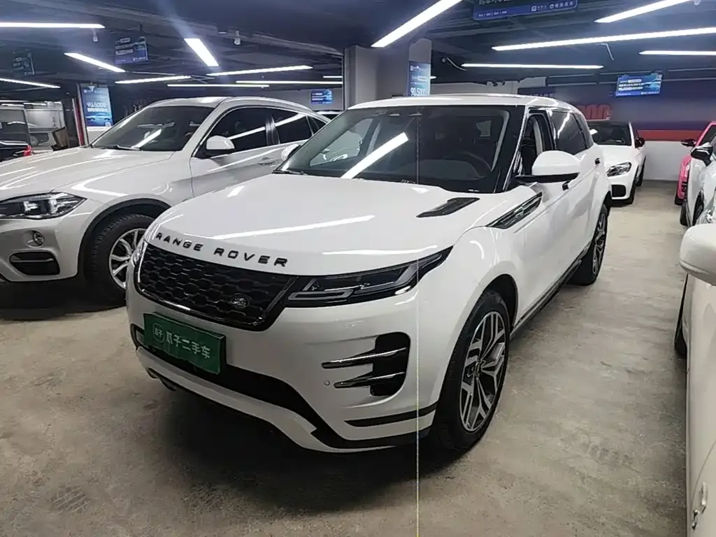 Land Rover Evoque — фото 1