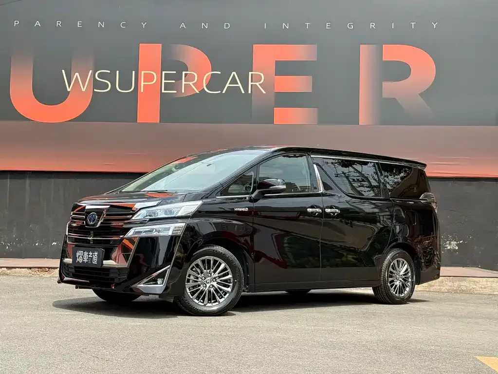 Toyota Vellfire — фото 1