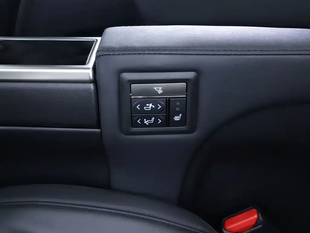 Toyota Vellfire — фото 4