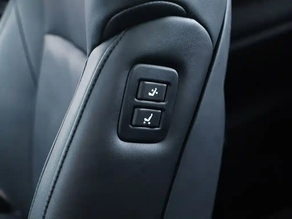 Toyota Vellfire — фото 2