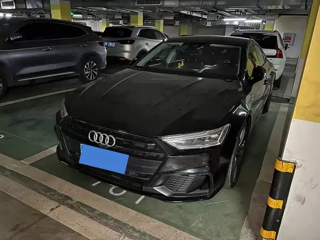 Audi A7 — фото 1