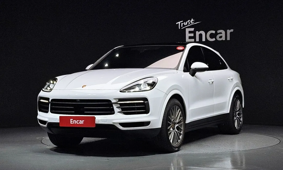 Porsche Cayenne — фото 1