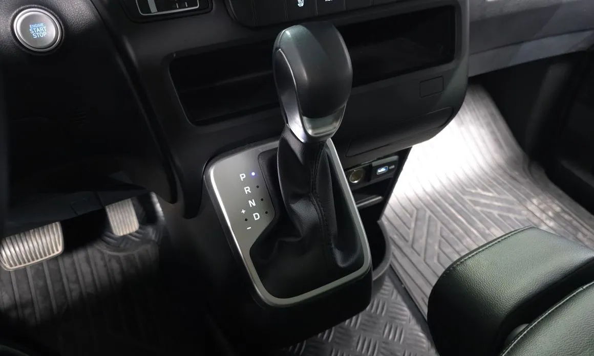 Hyundai Staria — фото 4