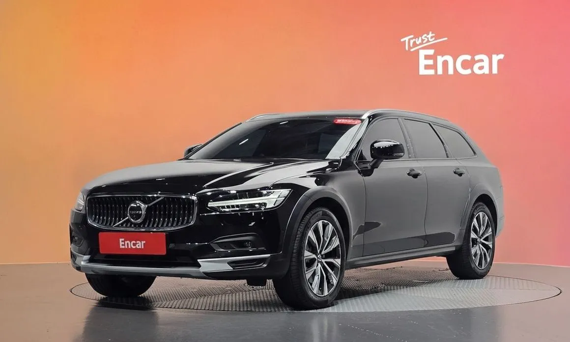 Volvo V90 — фото 1