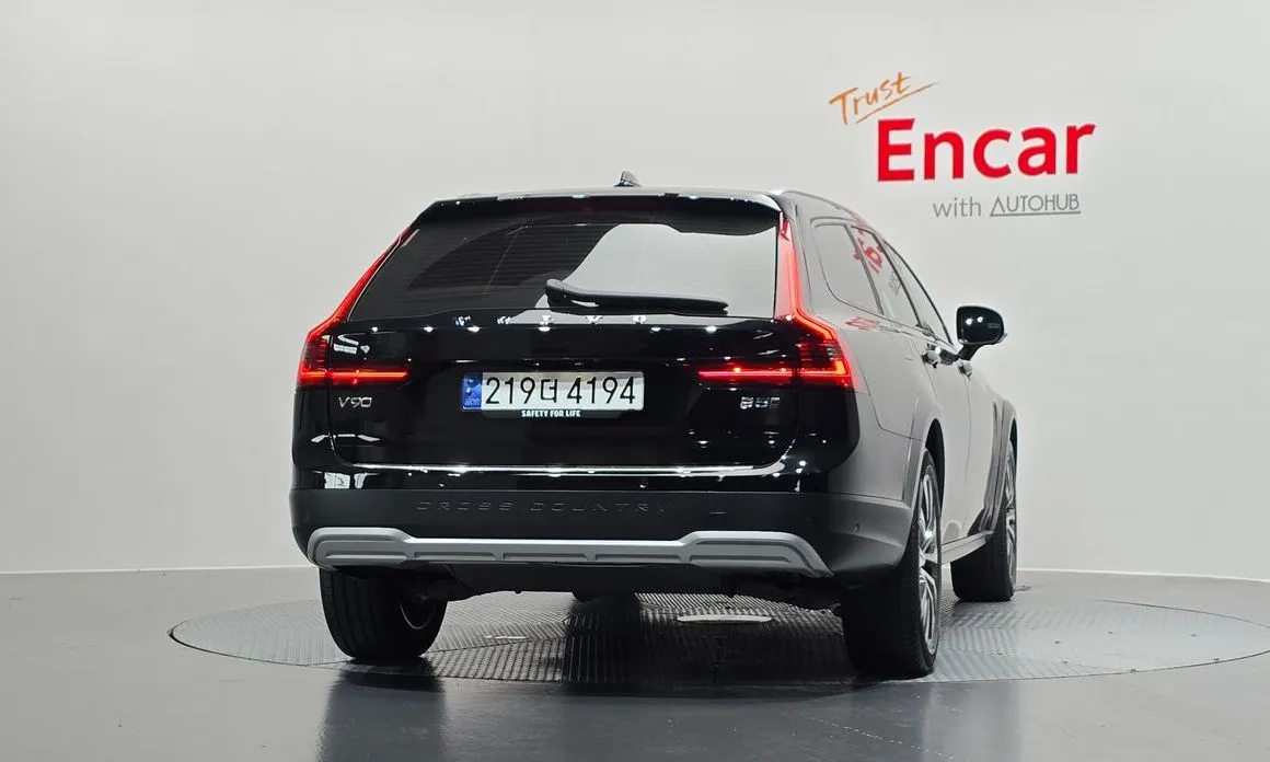 Volvo V90 — фото 10