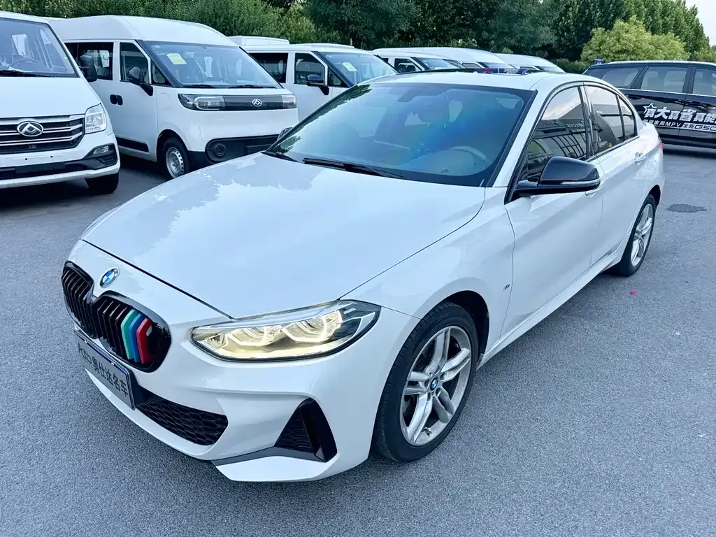 BMW 1 Series — фото 1