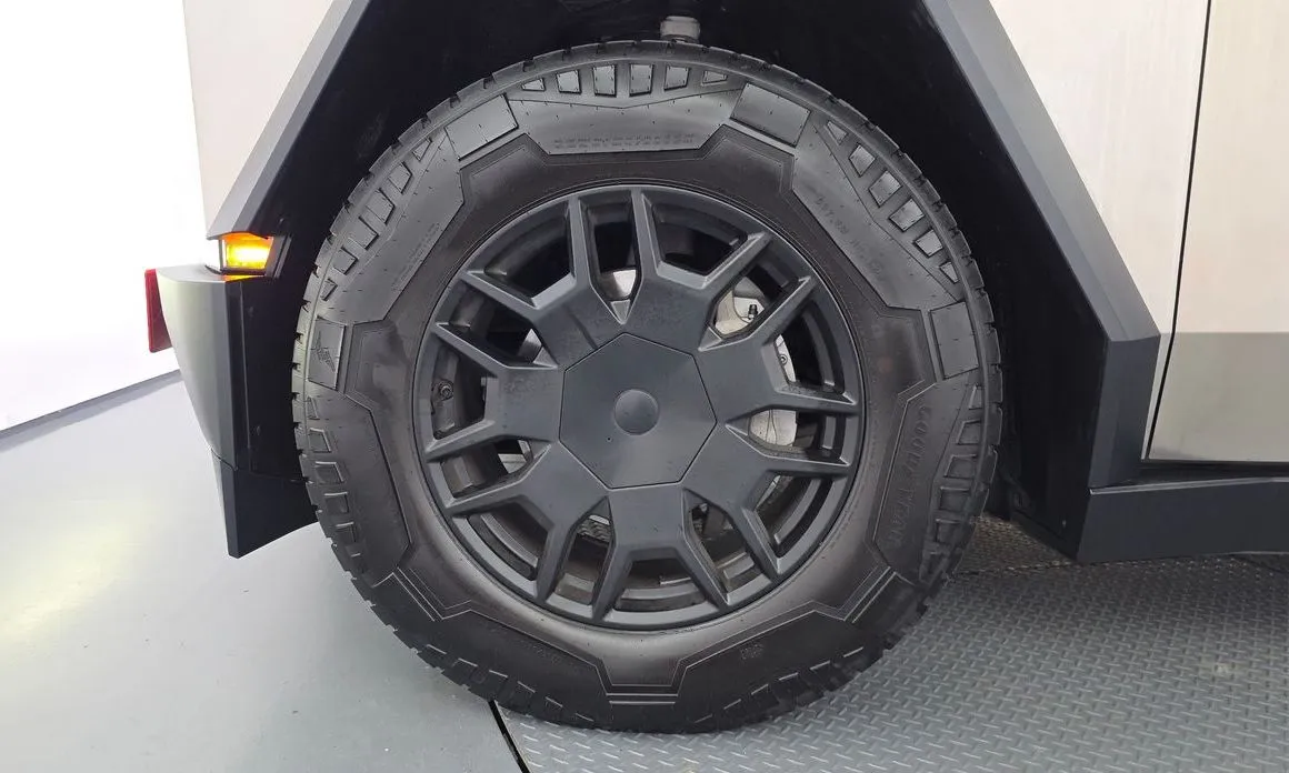 Tesla Cybertruck — фото 4