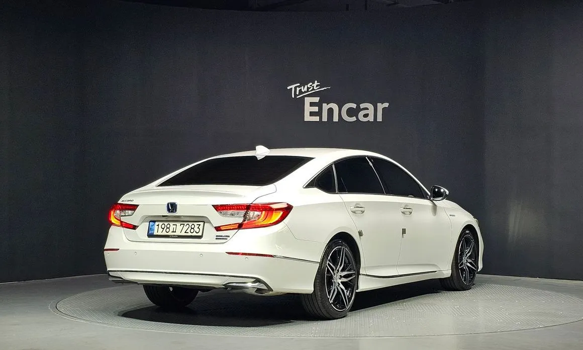 Honda Accord — фото 5