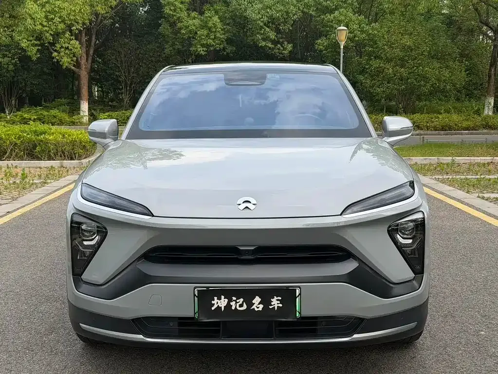 NIO EC6 — фото 10