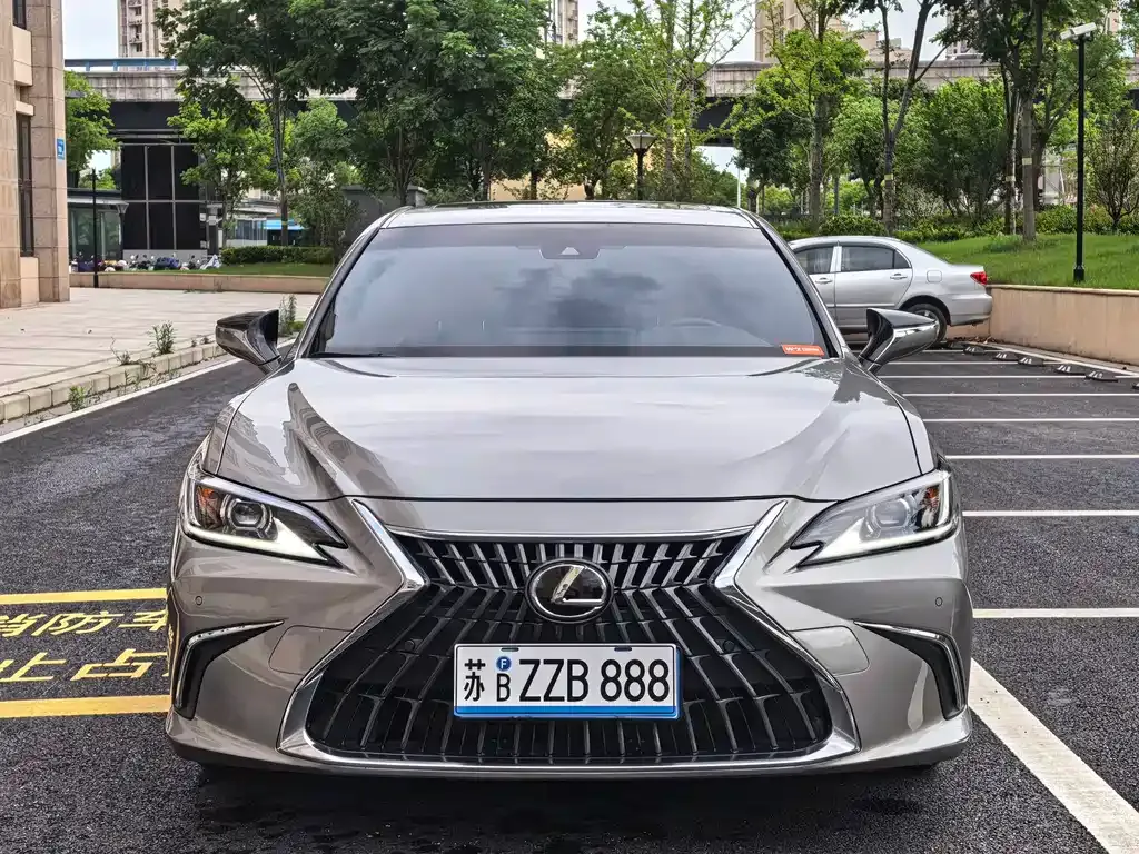 Lexus ES — фото 7