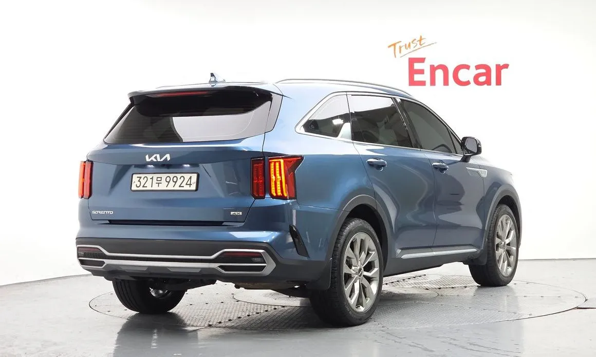 Kia Sorento — фото 10