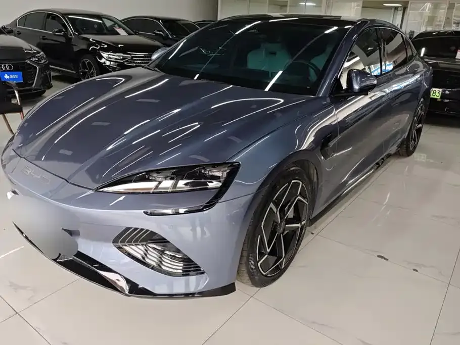 BYD Seal — фото 1