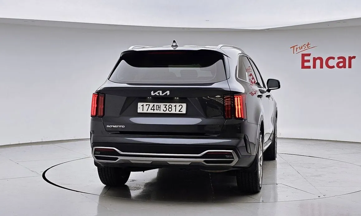 Kia Sorento — фото 5