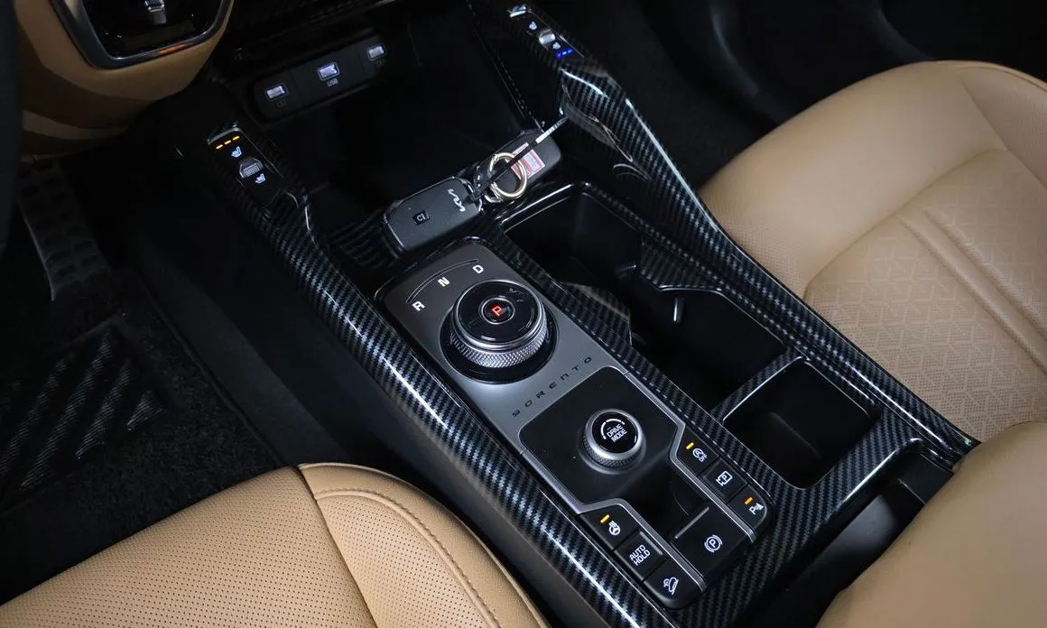 Kia Sorento — фото 9
