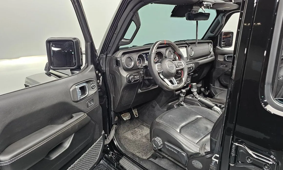 Jeep Wrangler — фото 8
