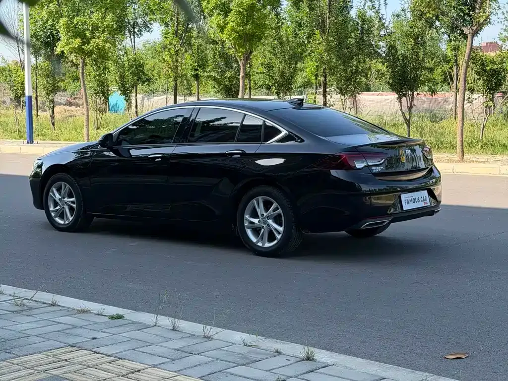 Buick Regal — фото 10