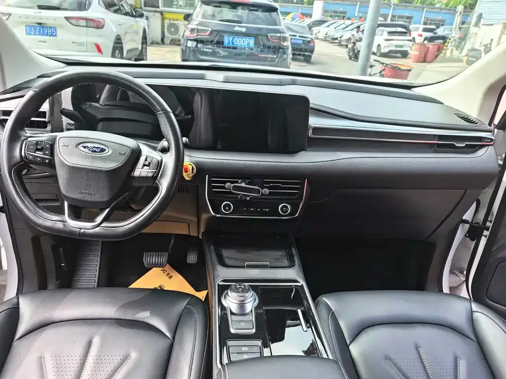 Ford Edge — фото 4