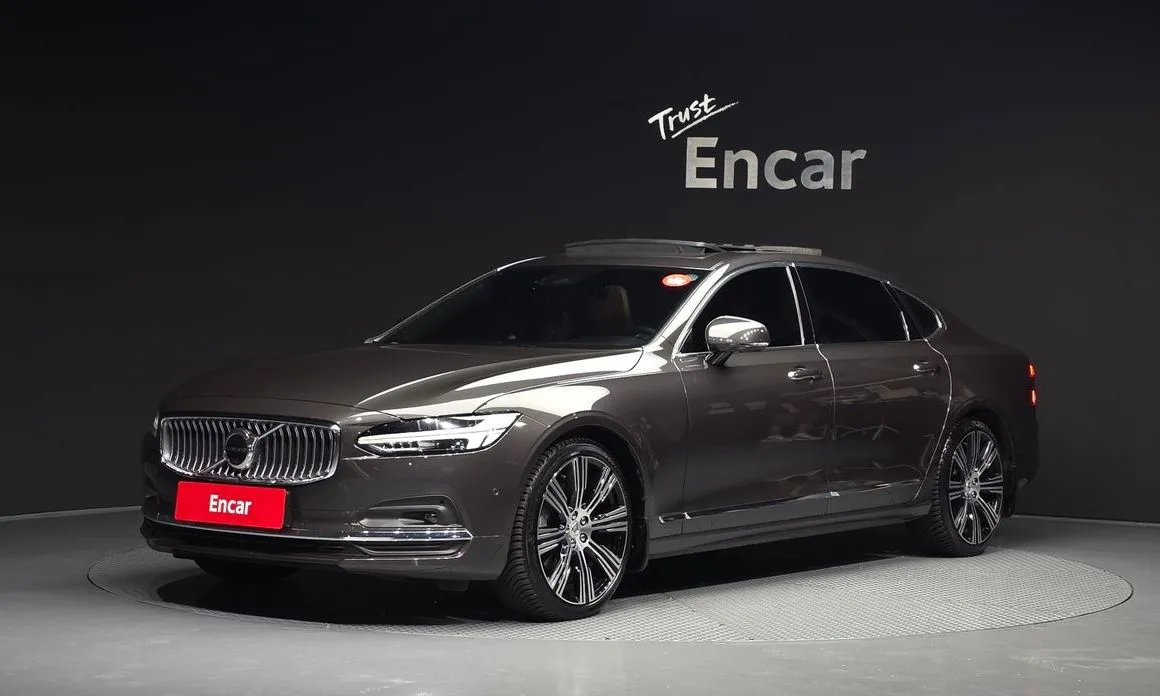 Volvo S90 — фото 1