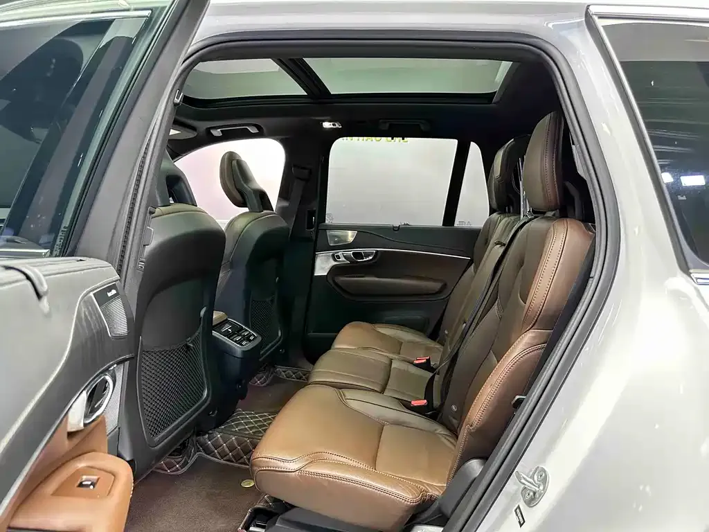 Volvo XC90 — фото 4